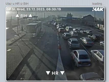 POGLEDAJTE FOTKE: Ogromne gužve na brodskim granicama