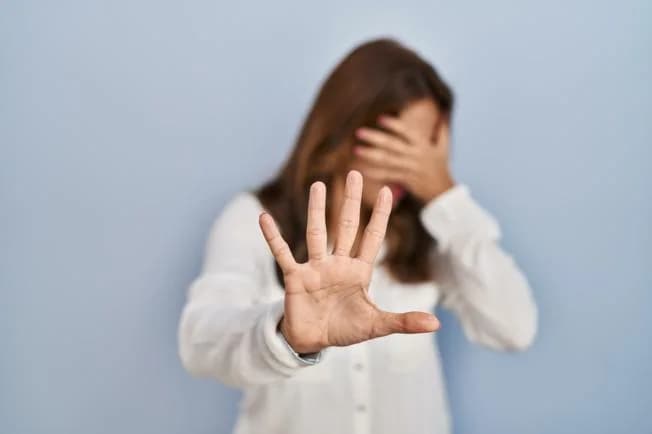 UŽAS! Dobio samo 1,7 godina zatvora zbog silovanja djeteta. Socijalna služba: Ne prijavljute ga on je ugledan član društva