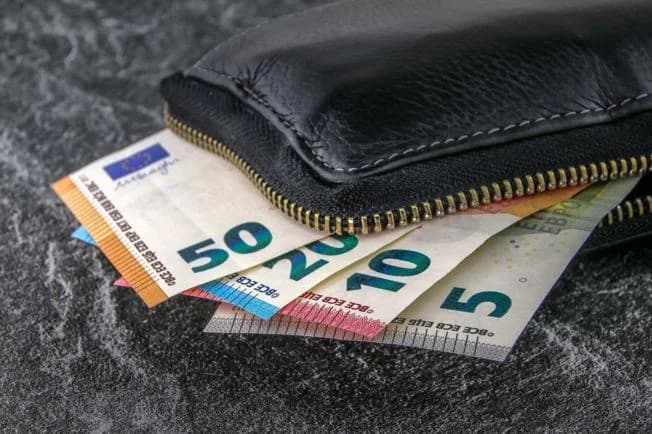 S tuđeg računa podignula 12.000 €