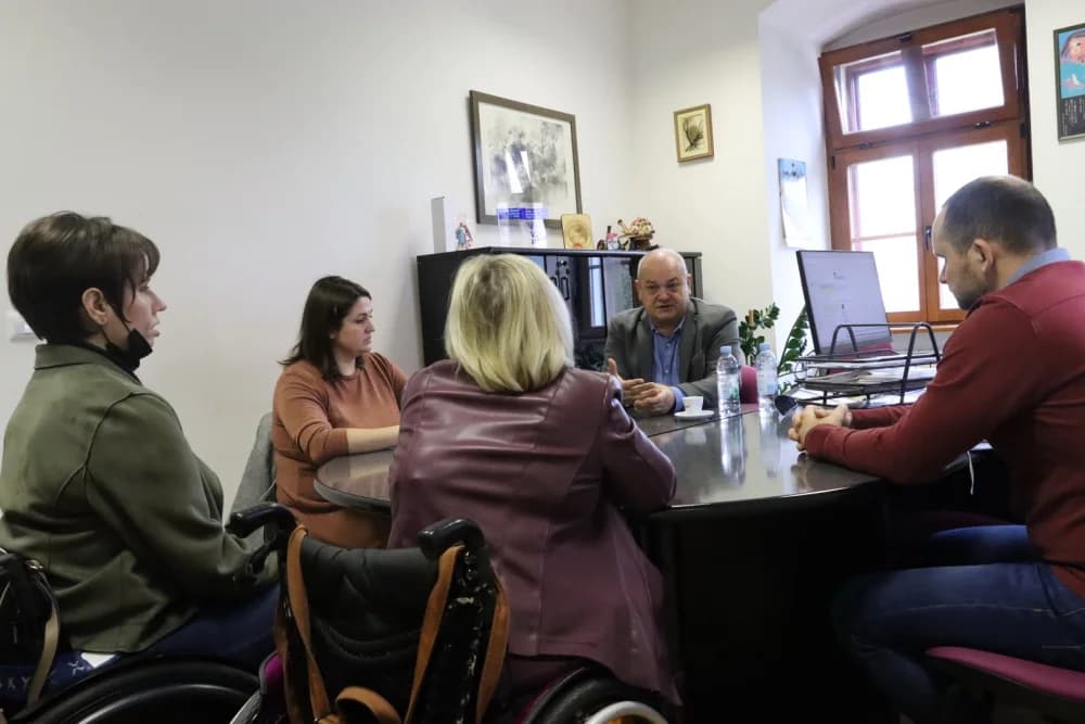 Grad službeno objavio: Poznato s kim je Duspara popio jutarnju kavu
