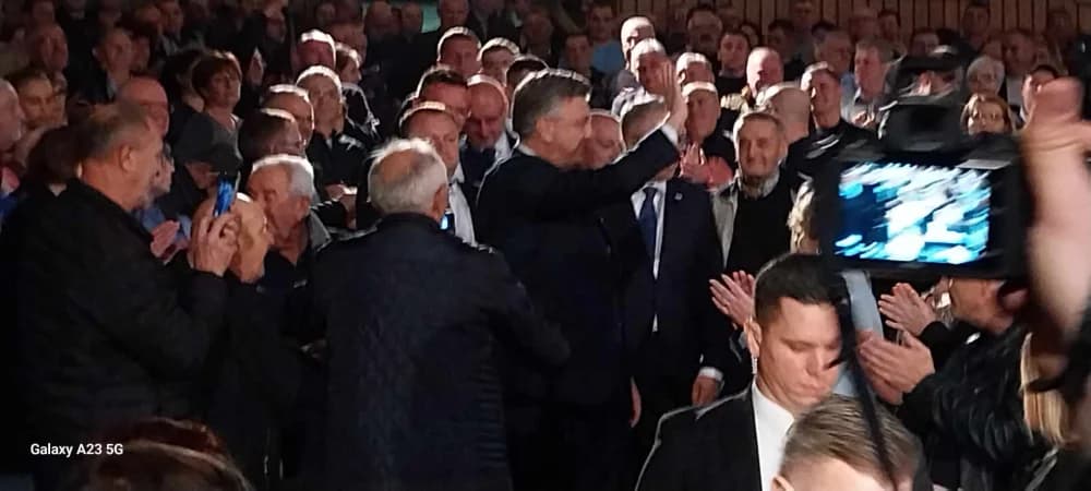 Plenković svojim dolaskom u Sl. Brod počastio HDZ