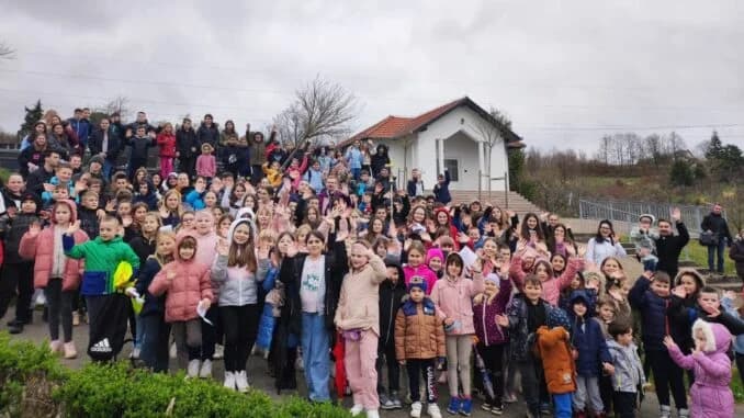 KAKAV ODAZIV: Gotovo 200 djece sudjelovalo u kružnom putu u Gromačniku