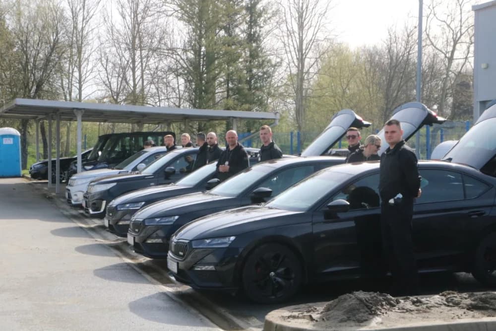 Ministar Davor Božinović u radnom posjetu Postaji granične policije Stara Gradiška: ʼSvaki dan sve jači u obračunu s kriumčarima migranataʼ