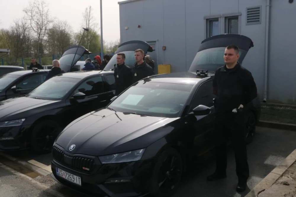 Ministar Davor Božinović u radnom posjetu Postaji granične policije Stara Gradiška: ʼSvaki dan sve jači u obračunu s kriumčarima migranataʼ
