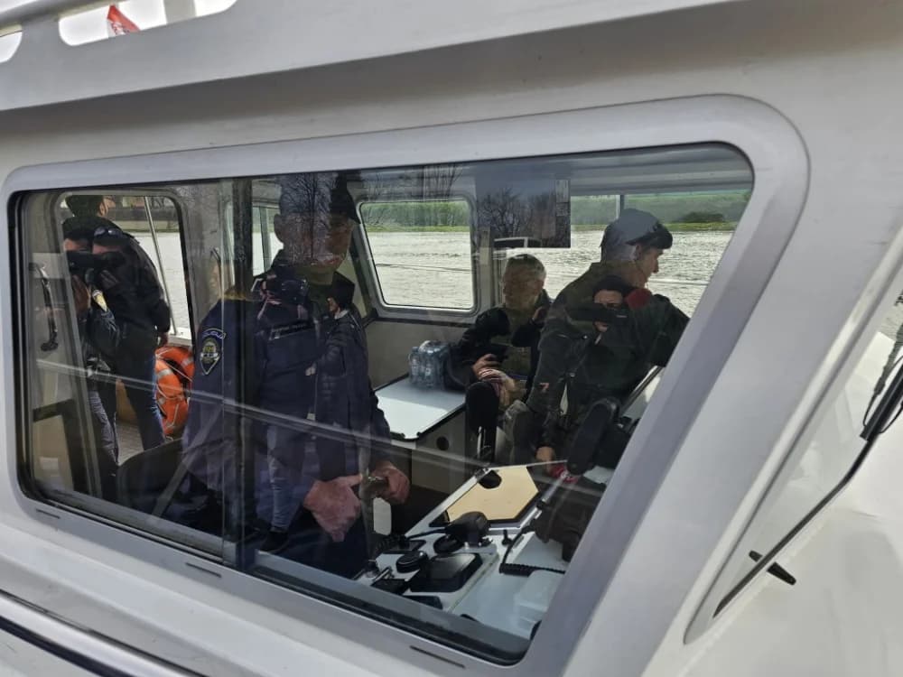 Ministar Davor Božinović u radnom posjetu Postaji granične policije Stara Gradiška: ʼSvaki dan sve jači u obračunu s kriumčarima migranataʼ