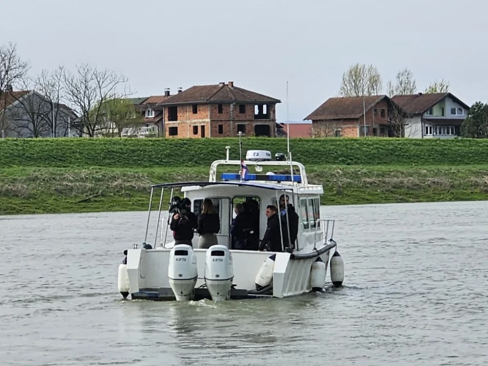 Ministar Davor Božinović u radnom posjetu Postaji granične policije Stara Gradiška: ʼSvaki dan sve jači u obračunu s kriumčarima migranataʼ