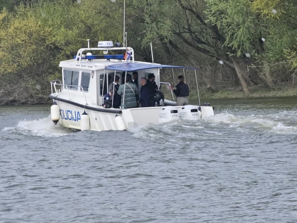 Ministar Davor Božinović u radnom posjetu Postaji granične policije Stara Gradiška: ʼSvaki dan sve jači u obračunu s kriumčarima migranataʼ