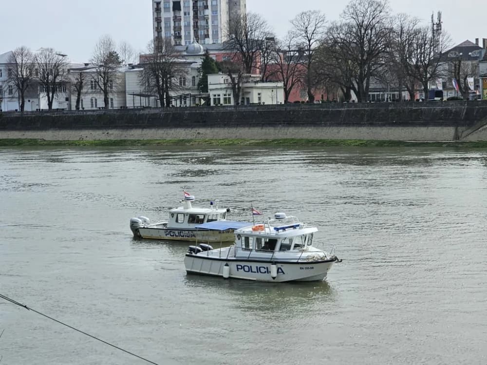 Ministar Davor Božinović u radnom posjetu Postaji granične policije Stara Gradiška: ʼSvaki dan sve jači smo u obračunu s kriumčarima migranataʼ