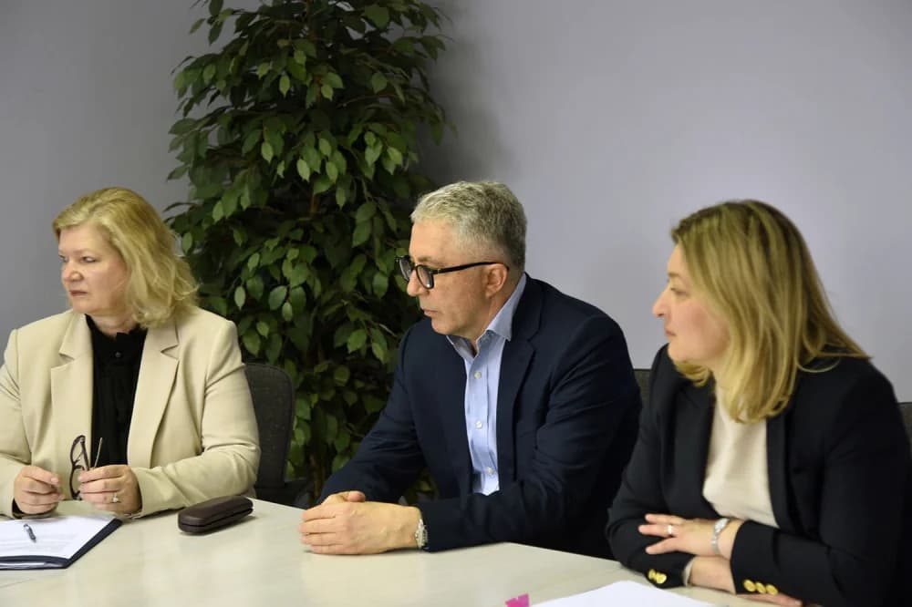 Izvršena primopredaja predmeta o upravljanju nekretninama i pokretninama u vlasništvu Republike Hrvatske za Županiju i grad Slavonski Brod
