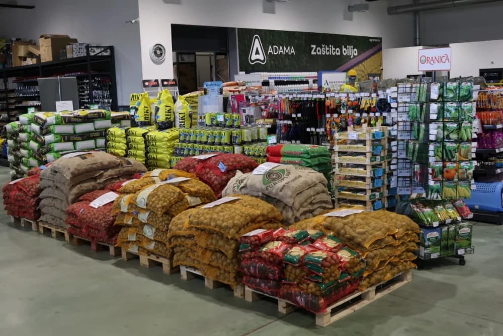 Agronom u Pleternici otvorio svoj 80. Agro centar: „Uložili smo više od 10 milijuna eura u ovu investiciju“