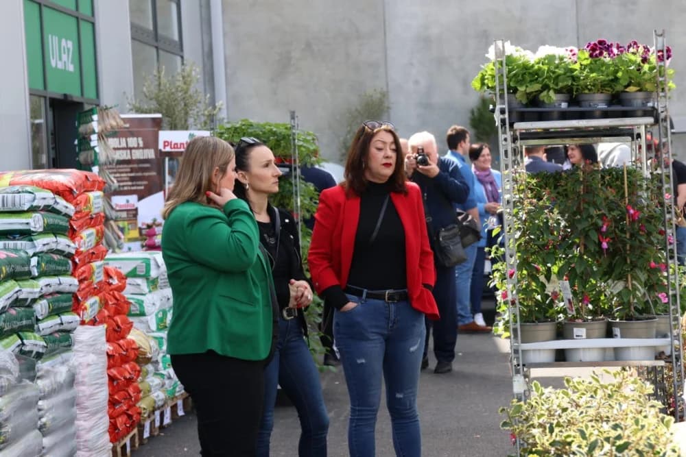 Agronom u Pleternici otvorio svoj 80. Agro centar: „Uložili smo više od 10 milijuna eura u ovu investiciju“