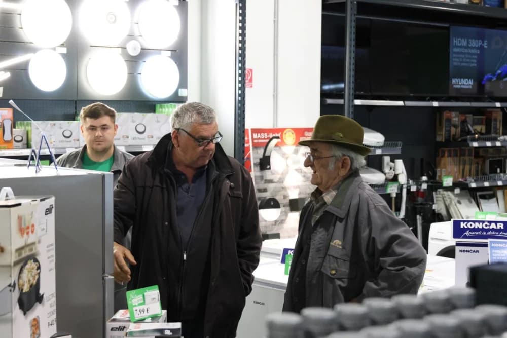 Agronom u Pleternici otvorio svoj 80. Agro centar: „Uložili smo više od 10 milijuna eura u ovu investiciju“