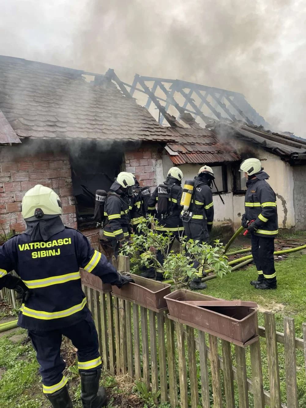 GROMAČNIK ZAVIJEN U CRNO: ʼVelika je ovo tragedija, bio je dobar čovjekʼ