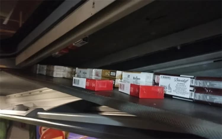 EVO KOLIKA JE KAZNA: Muškarac u Sl. Brodu pokušao prošvercat ukupno 9000 komada cigareta