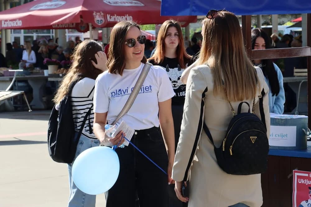 Udruga „Plavi cvijet“ održala druženje sa sugrađanima