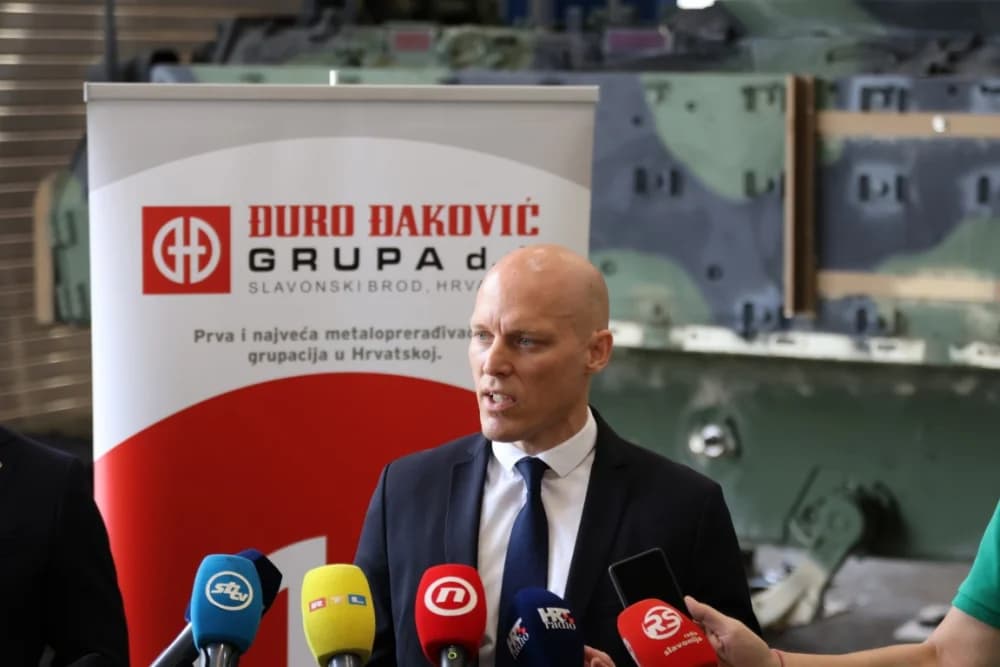 Obnavlja se u Đuri Đakoviću osam vozila Bradley za HV: ʼZnačajno osnažujemo sposobnosti Hrvatske vojskeʼ