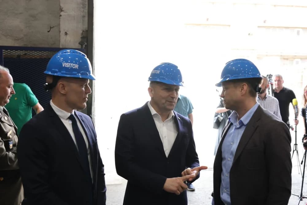 Obnavlja se u Đuri Đakoviću osam vozila Bradley za HV: ʼZnačajno osnažujemo sposobnosti Hrvatske vojskeʼ