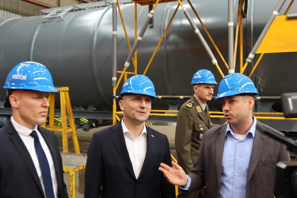 Obnavlja se u Đuri Đakoviću osam vozila Bradley za HV: ʼZnačajno osnažujemo sposobnosti Hrvatske vojskeʼ