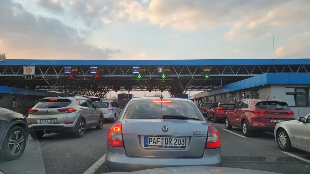 Dolijali u ruke starogradiškim graničnim policajcima