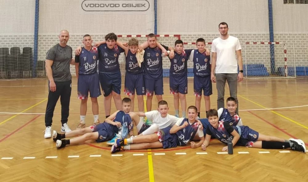Mladi košarkaši KK ʼBrodʼ na poluzavršnici !!