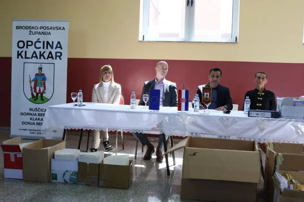Veliki dan za općinu Klakar – uručeni ugovori o zakupu poljoprivrednog zemljišta: „Unatoč brojnim prijavama utvrđeno je da nije bilo nezakonitosti u provedenom postupku