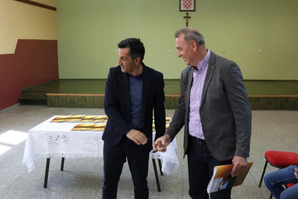 Veliki dan za općinu Klakar – uručeni ugovori o zakupu poljoprivrednog zemljišta: „Unatoč brojnim prijavama utvrđeno je da nije bilo nezakonitosti u provedenom postupku