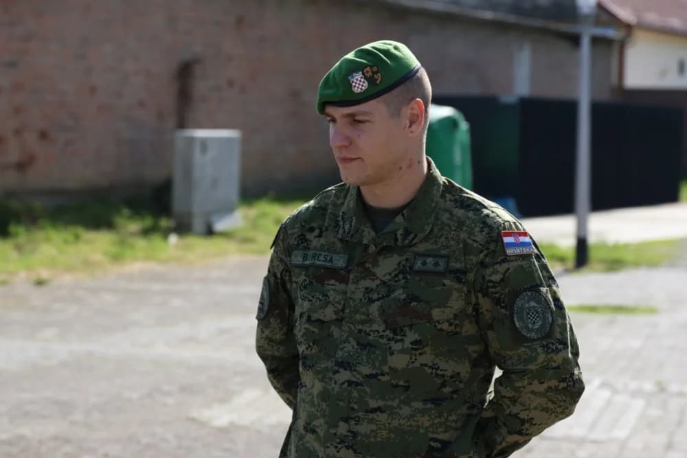 (VELIKA FOTOGALERIJA) 33. obljetnica obilježavanja osnutka 3. gardijske brigade “Kune” u Novoj Gradiški