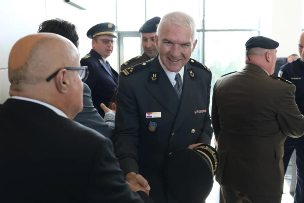 (VELIKA FOTOGALERIJA) 33. obljetnica obilježavanja osnutka 3. gardijske brigade “Kune” u Novoj Gradiški