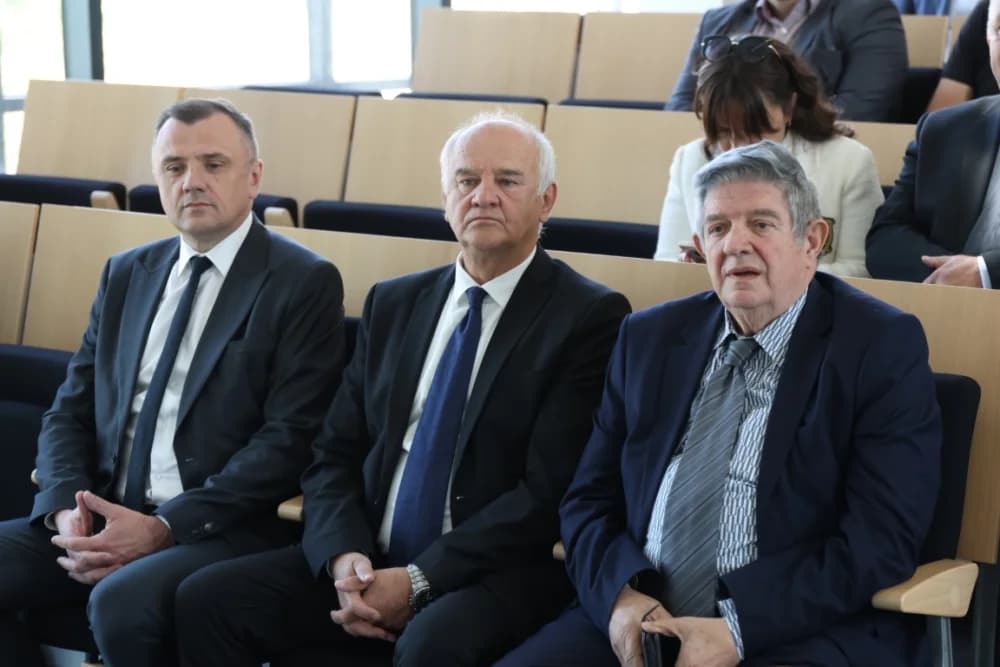 (VELIKA FOTOGALERIJA) 33. obljetnica obilježavanja osnutka 3. gardijske brigade “Kune” u Novoj Gradiški