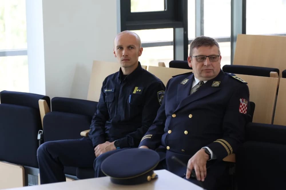 (VELIKA FOTOGALERIJA) 33. obljetnica obilježavanja osnutka 3. gardijske brigade “Kune” u Novoj Gradiški