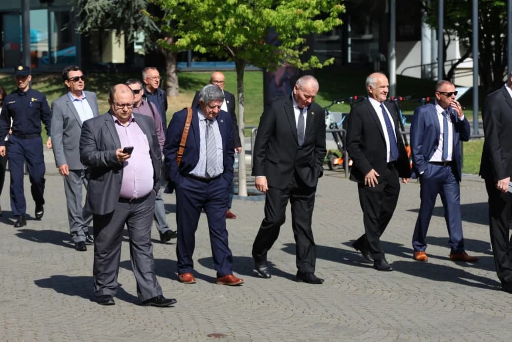 (VELIKA FOTOGALERIJA) 33. obljetnica obilježavanja osnutka 3. gardijske brigade “Kune” u Novoj Gradiški