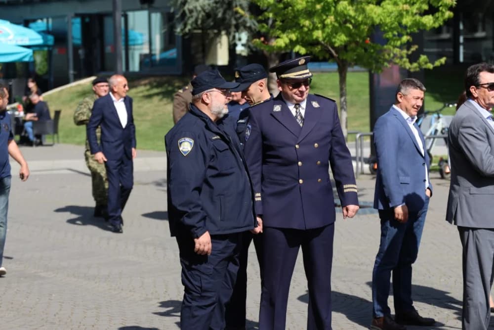 (VELIKA FOTOGALERIJA) 33. obljetnica obilježavanja osnutka 3. gardijske brigade “Kune” u Novoj Gradiški