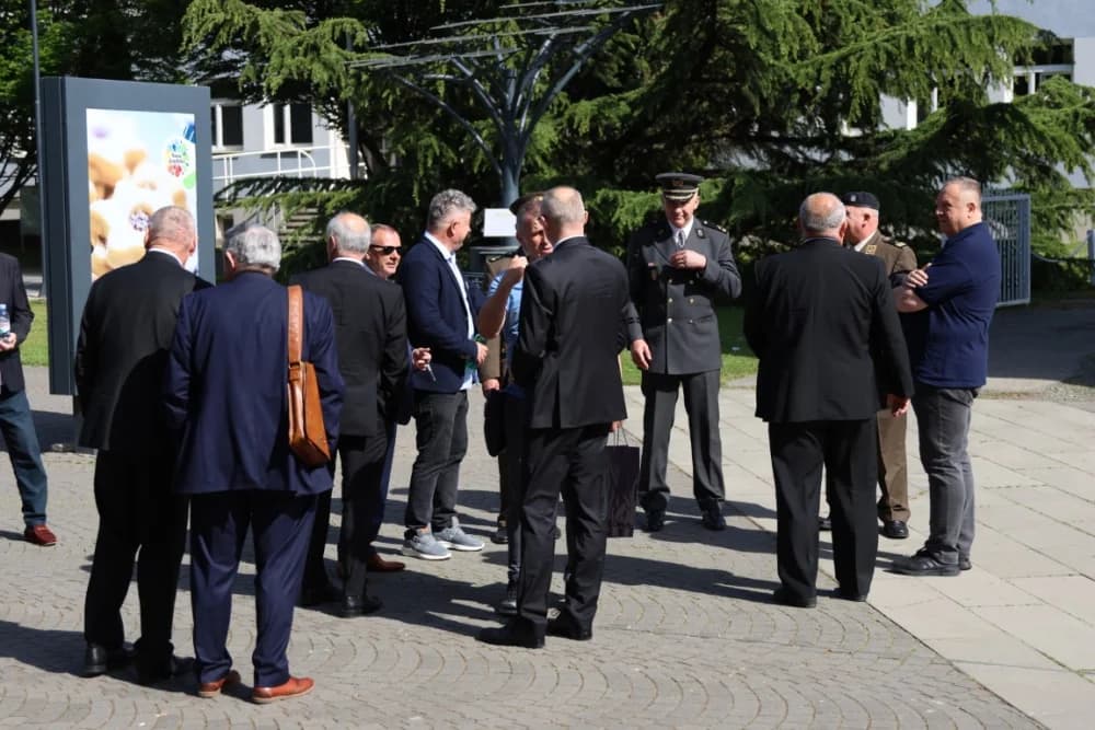 (VELIKA FOTOGALERIJA) 33. obljetnica obilježavanja osnutka 3. gardijske brigade “Kune” u Novoj Gradiški