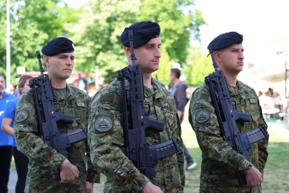 (VELIKA FOTOGALERIJA) 33. obljetnica obilježavanja osnutka 3. gardijske brigade “Kune” u Novoj Gradiški