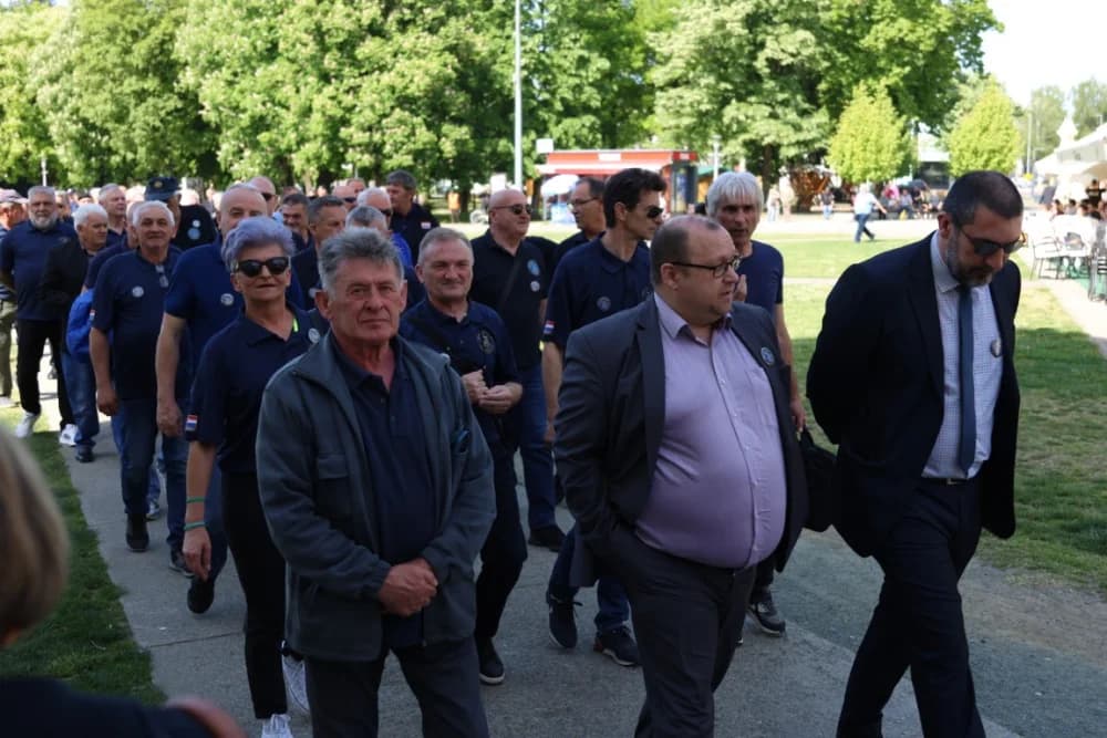 (VELIKA FOTOGALERIJA) 33. obljetnica obilježavanja osnutka 3. gardijske brigade “Kune” u Novoj Gradiški