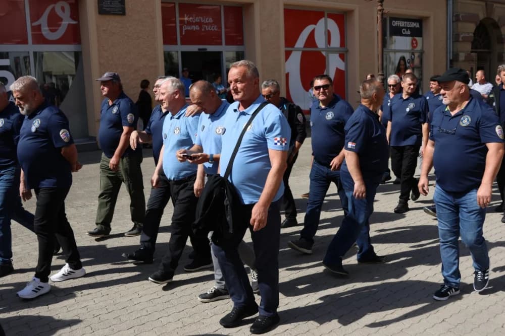 (VELIKA FOTOGALERIJA) 33. obljetnica obilježavanja osnutka 3. gardijske brigade “Kune” u Novoj Gradiški