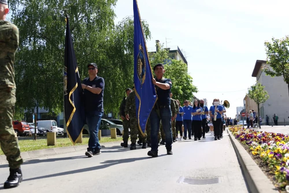 (VELIKA FOTOGALERIJA) 33. obljetnica obilježavanja osnutka 3. gardijske brigade “Kune” u Novoj Gradiški