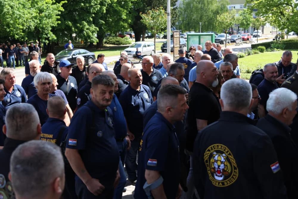 (VELIKA FOTOGALERIJA) 33. obljetnica obilježavanja osnutka 3. gardijske brigade “Kune” u Novoj Gradiški