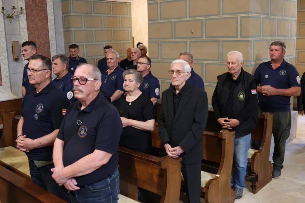(VELIKA FOTOGALERIJA) 33. obljetnica obilježavanja osnutka 3. gardijske brigade “Kune” u Novoj Gradiški