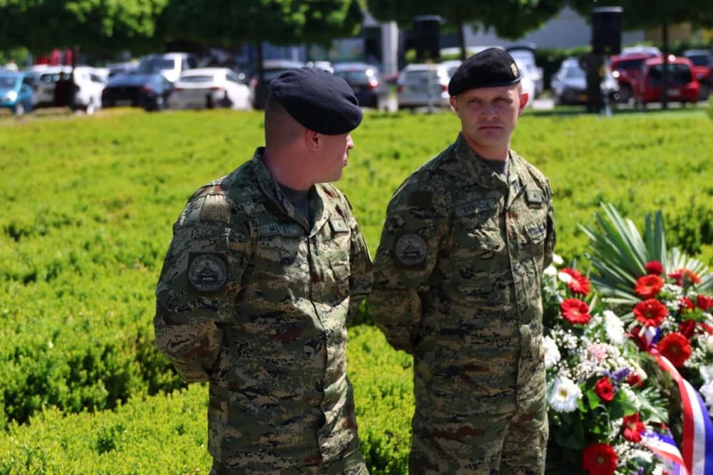 (VELIKA FOTOGALERIJA) 33. obljetnica obilježavanja osnutka 3. gardijske brigade “Kune” u Novoj Gradiški