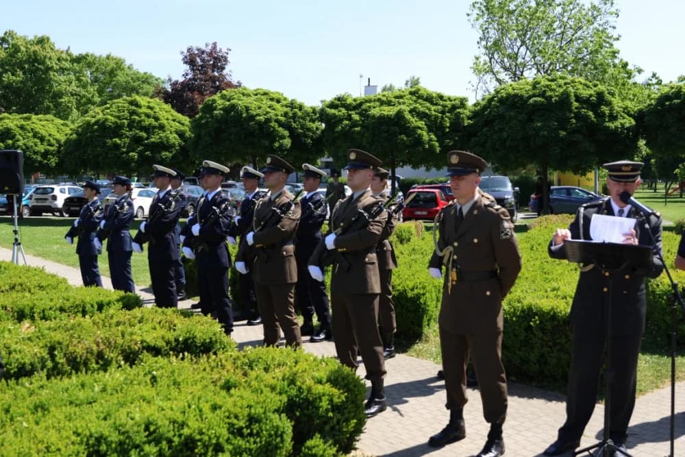 (VELIKA FOTOGALERIJA) 33. obljetnica obilježavanja osnutka 3. gardijske brigade “Kune” u Novoj Gradiški