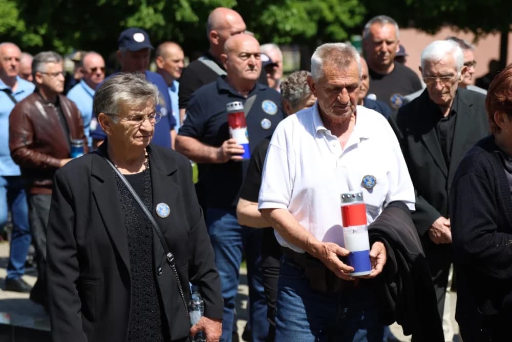 (VELIKA FOTOGALERIJA) 33. obljetnica obilježavanja osnutka 3. gardijske brigade “Kune” u Novoj Gradiški