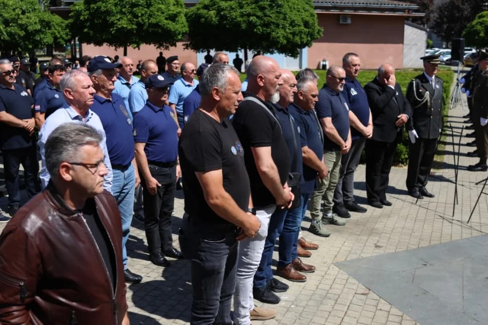 (VELIKA FOTOGALERIJA) 33. obljetnica obilježavanja osnutka 3. gardijske brigade “Kune” u Novoj Gradiški