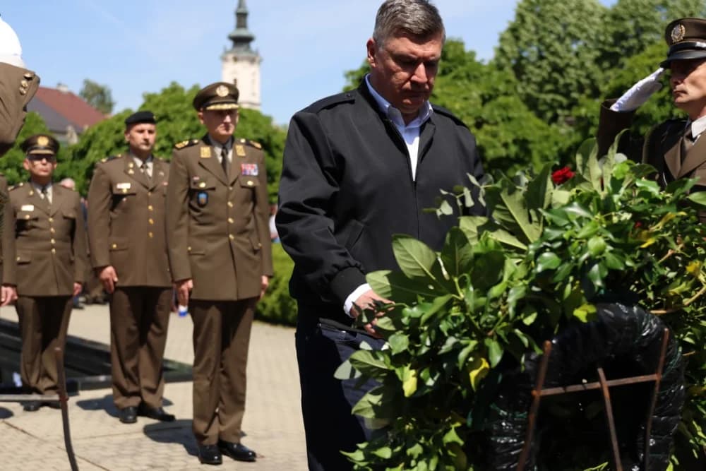 (VELIKA FOTOGALERIJA) 33. obljetnica obilježavanja osnutka 3. gardijske brigade “Kune” u Novoj Gradiški