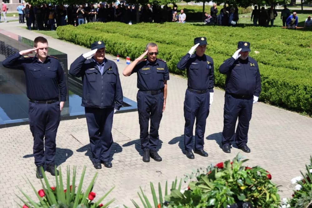 (VELIKA FOTOGALERIJA) 33. obljetnica obilježavanja osnutka 3. gardijske brigade “Kune” u Novoj Gradiški