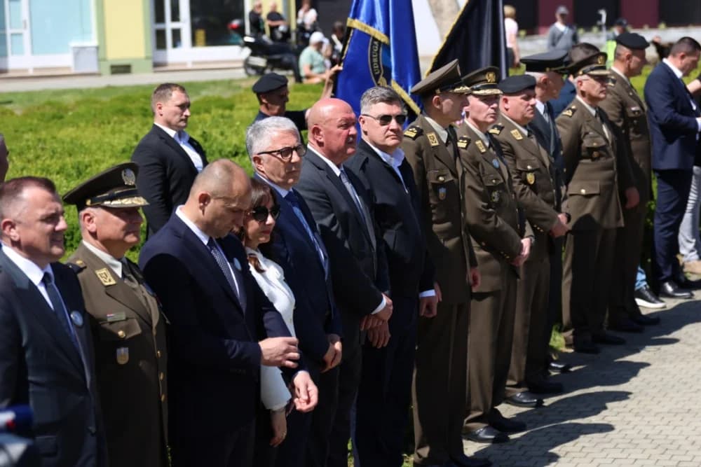 (VELIKA FOTOGALERIJA) 33. obljetnica obilježavanja osnutka 3. gardijske brigade “Kune” u Novoj Gradiški