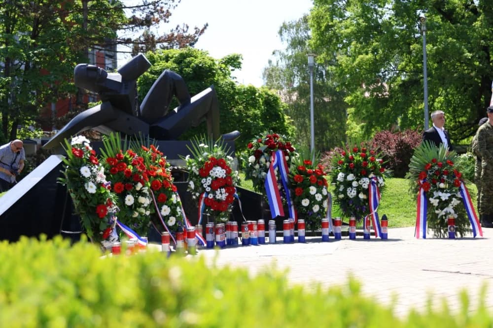 (VELIKA FOTOGALERIJA) 33. obljetnica obilježavanja osnutka 3. gardijske brigade “Kune” u Novoj Gradiški