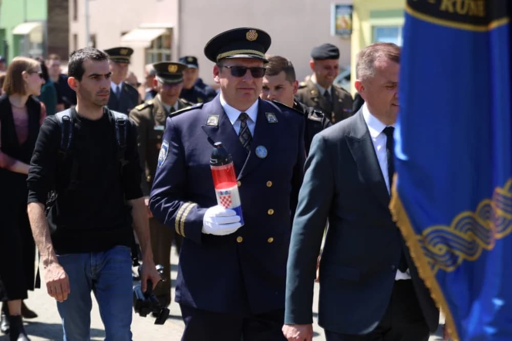 (VELIKA FOTOGALERIJA) 33. obljetnica obilježavanja osnutka 3. gardijske brigade “Kune” u Novoj Gradiški