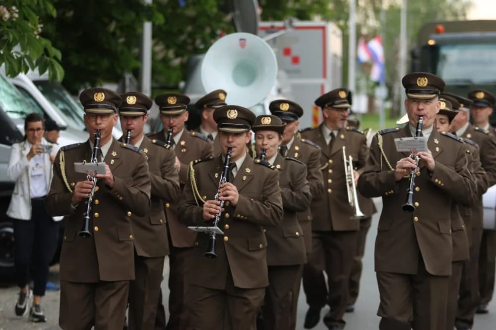(VELIKA FOTOGALERIJA I VIDEO) Održana svečanost obilježavanja 29. obljetnice vojno-redarstvene operacije Bljesak u Okučanima