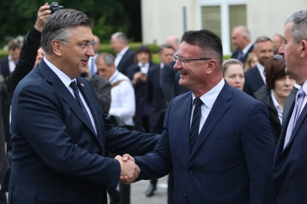(VELIKA FOTOGALERIJA I VIDEO) Održana svečanost obilježavanja 29. obljetnice vojno-redarstvene operacije Bljesak u Okučanima